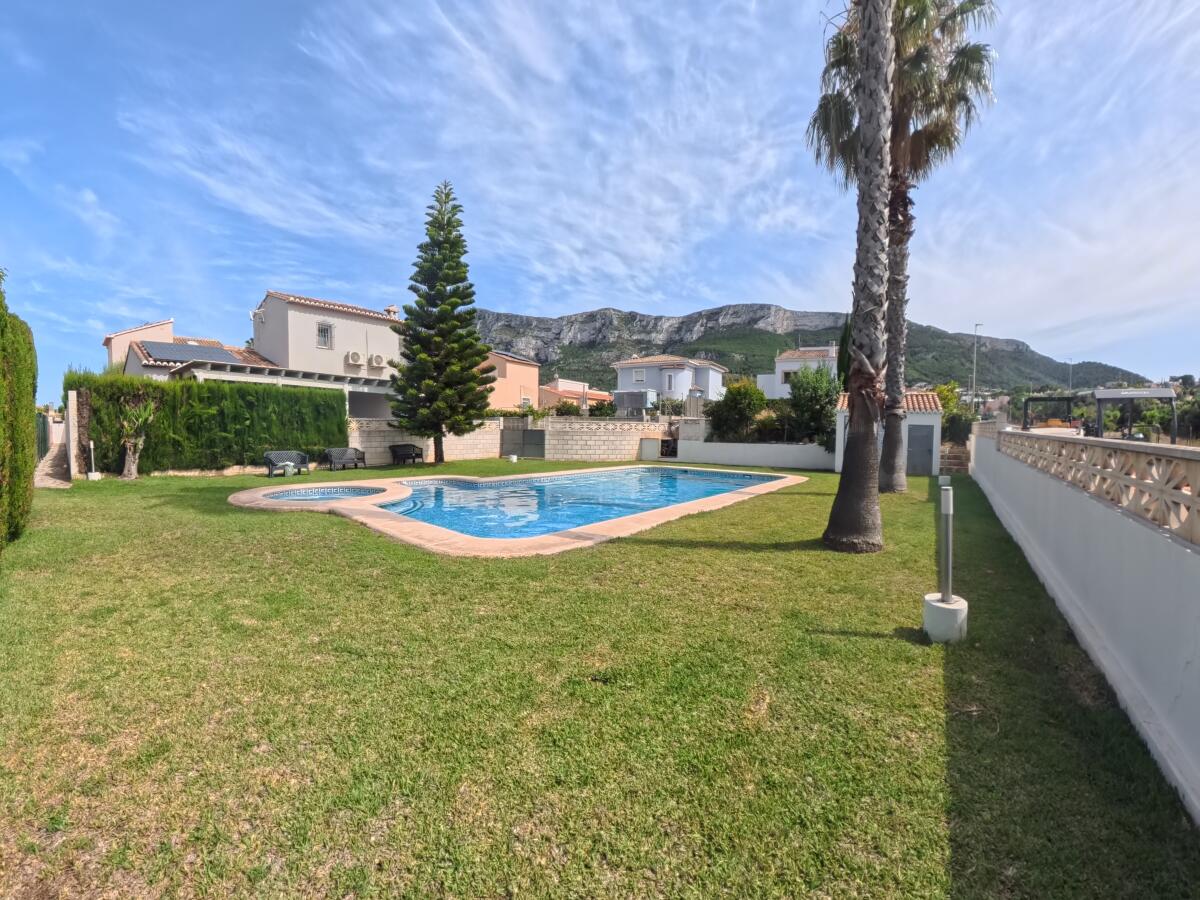 3 bed townhouse close to Denia centre