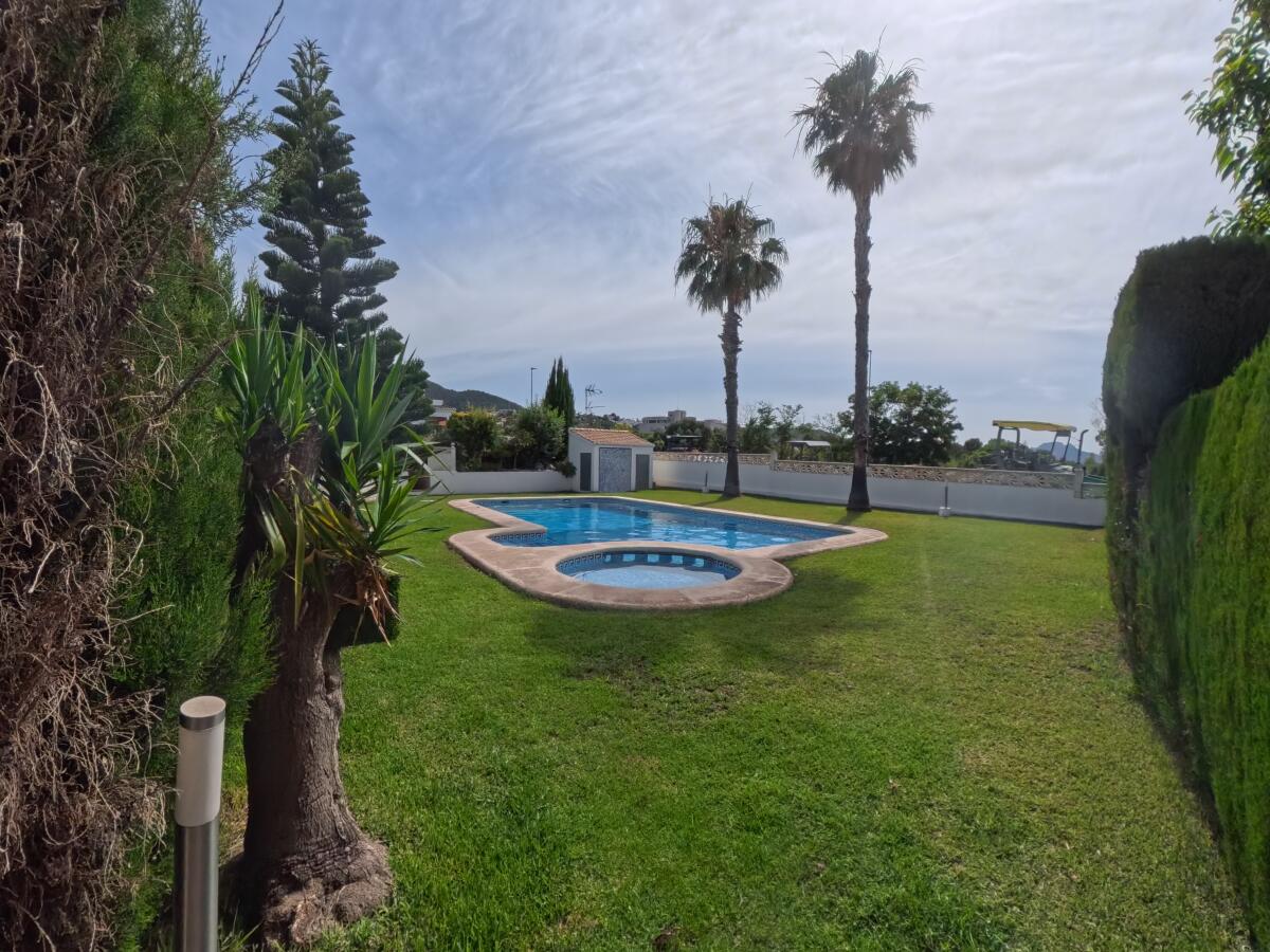 3 bed townhouse close to Denia centre