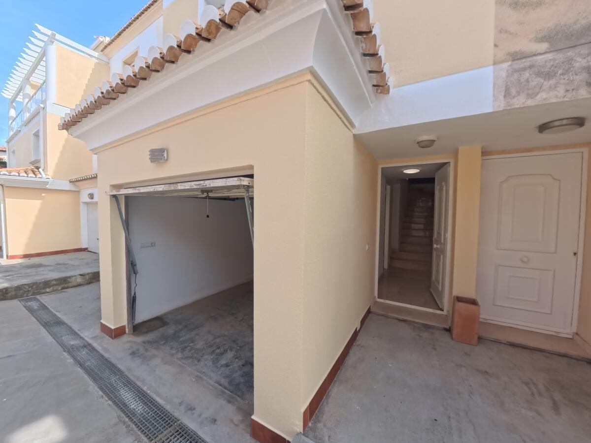 3 bed townhouse close to Denia centre