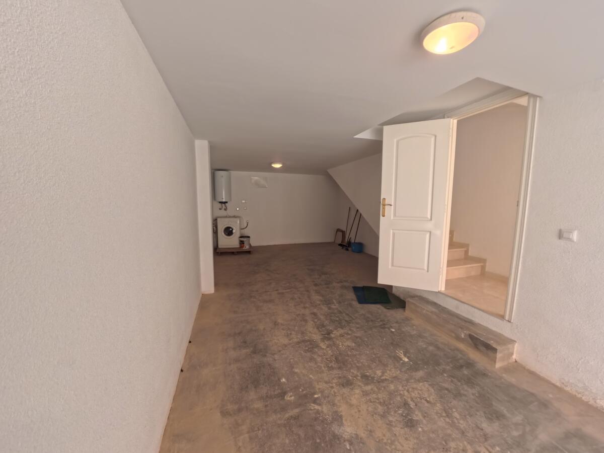 Move‑In Ready 3 Bedroom Home Near Town Centre