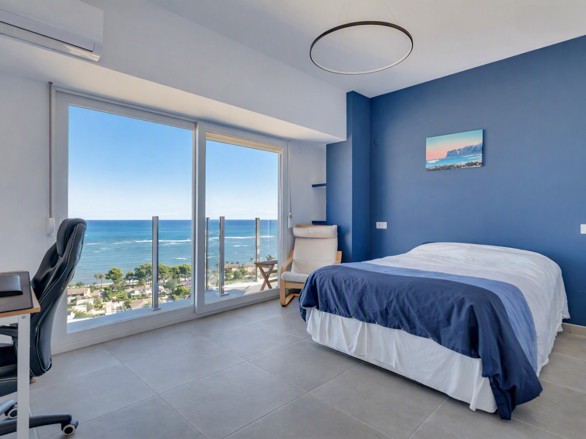 Penthouse with Dénia’s Most Spectacular Coastal & Montgó Views