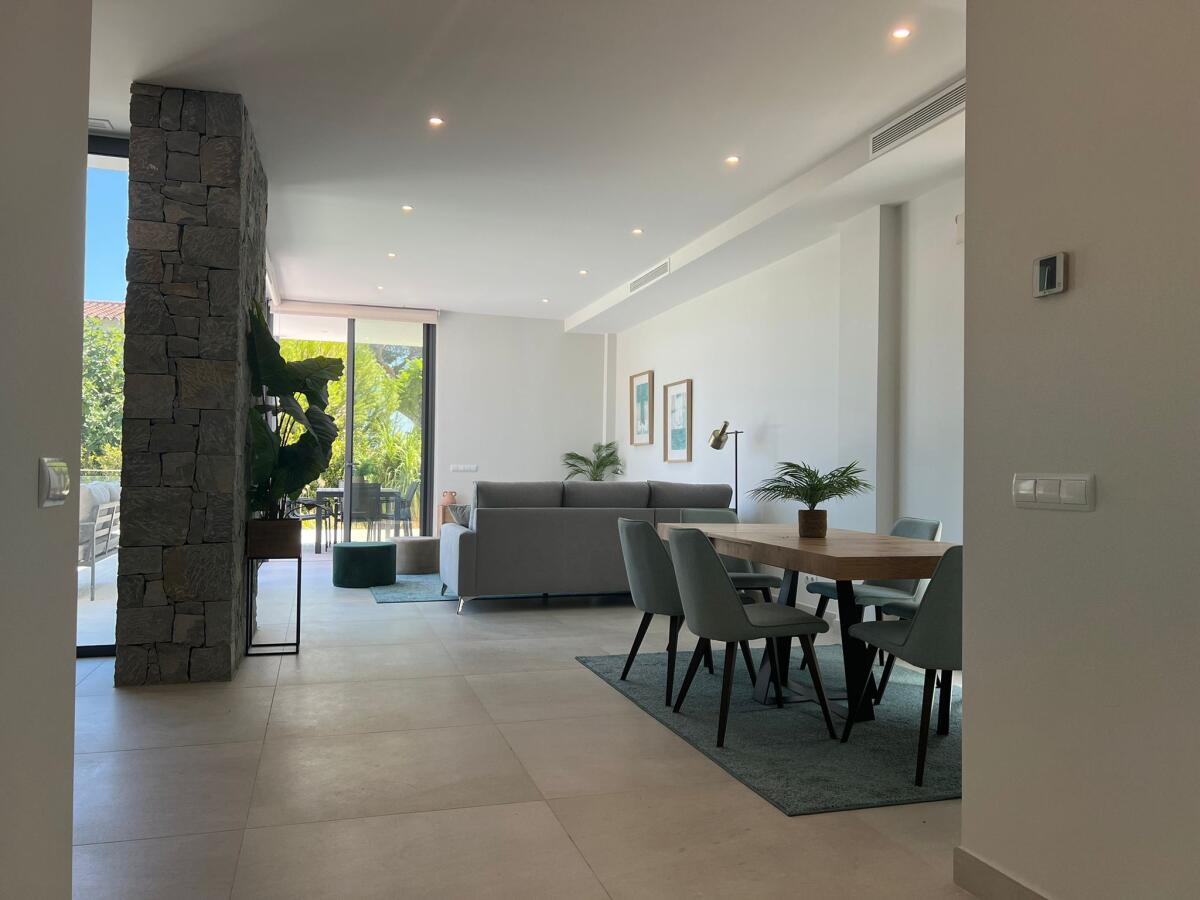 Villa 4 Bedrooms for sale in Calpe