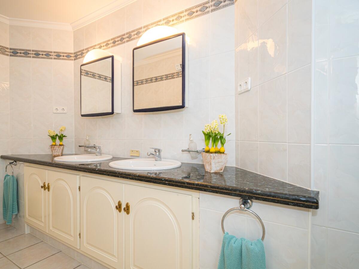 Villa 4 Bedrooms for sale in Moraira San Jaime