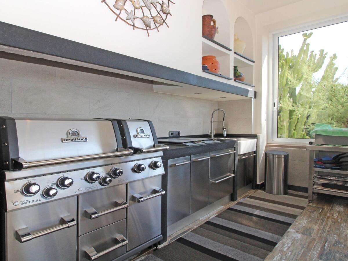 Villa 5 Bedrooms for sale in Moraira