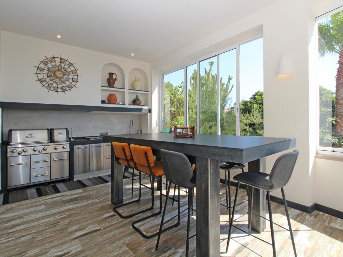 Villa 5 Bedrooms for sale in Moraira