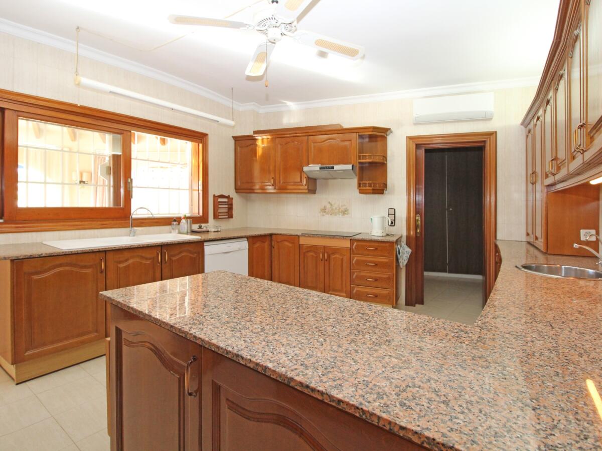 Villa 8 Bedrooms for sale in Moraira Benimeit