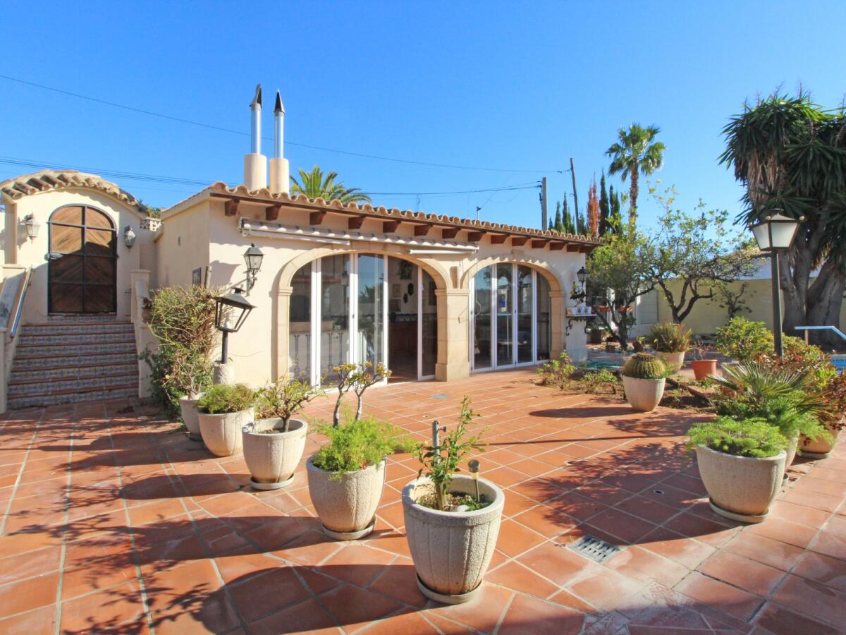 Villa 8 Bedrooms for sale in Moraira Benimeit