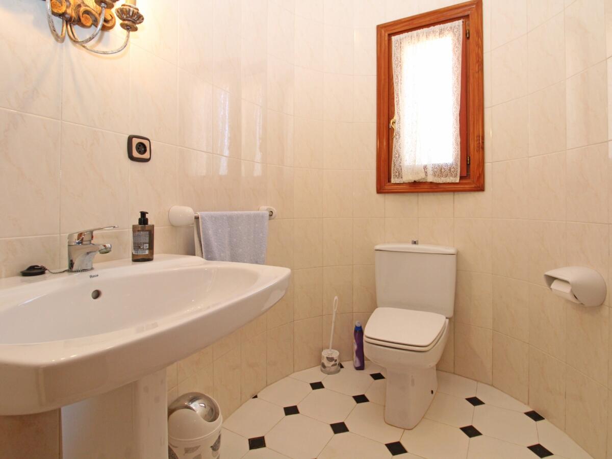 Villa 8 Bedrooms for sale in Moraira Benimeit