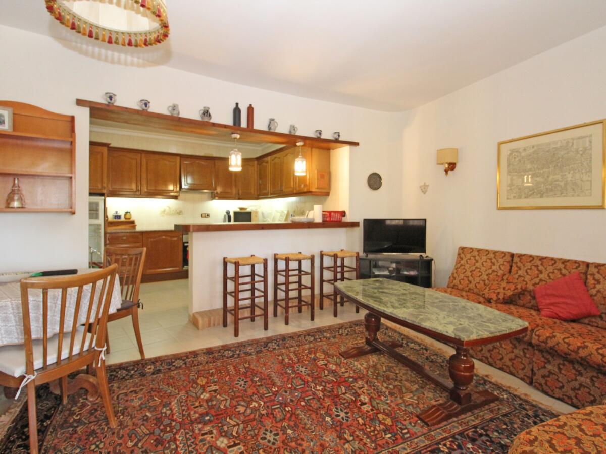 Villa 8 Bedrooms for sale in Moraira Benimeit