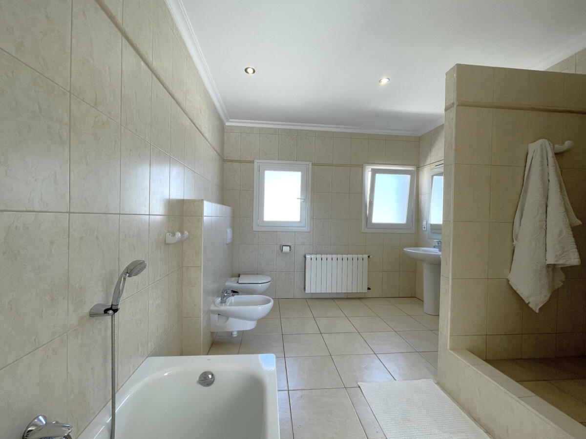 Villa 5 Bedrooms for sale in Moraira